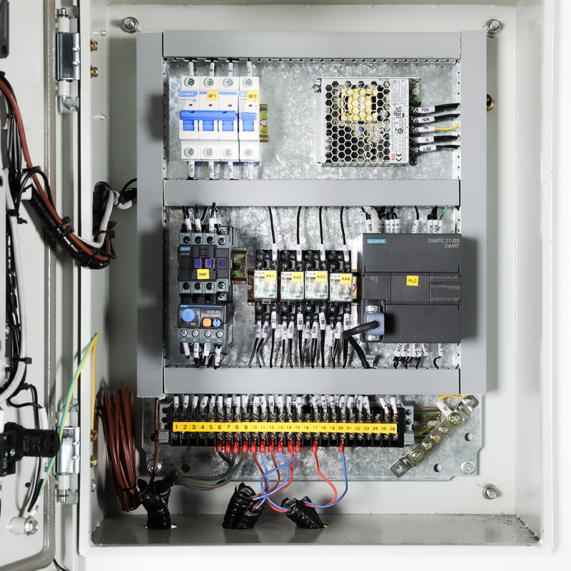 Automatické systémové zařízení pro chemické dávkování pro úpravu vody